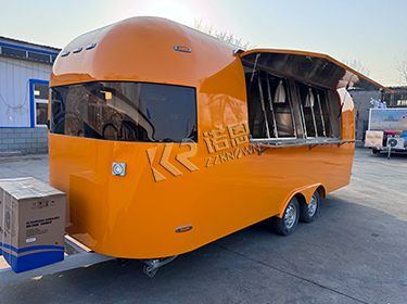 5.7 Meter Custom Food Truck for Sale 